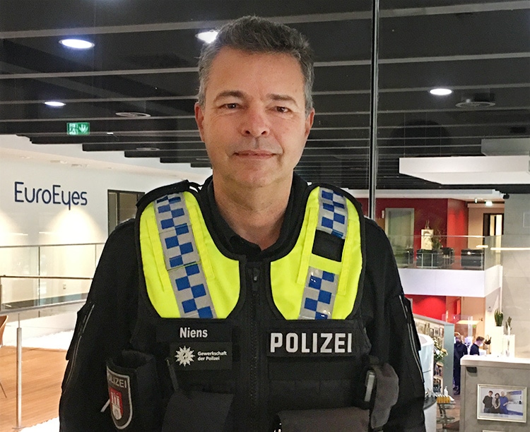Erfahrungsbericht Multifokallinsen: Polizeibeamter Horst Niens