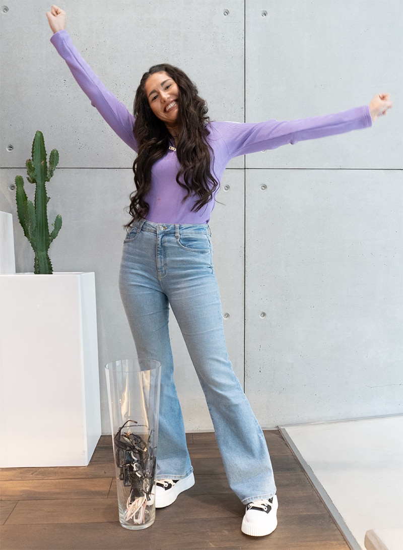 RHH-Moderatorin Alicia Alvarez hat Ihre Augen mit SMILE Pro lasern lassen