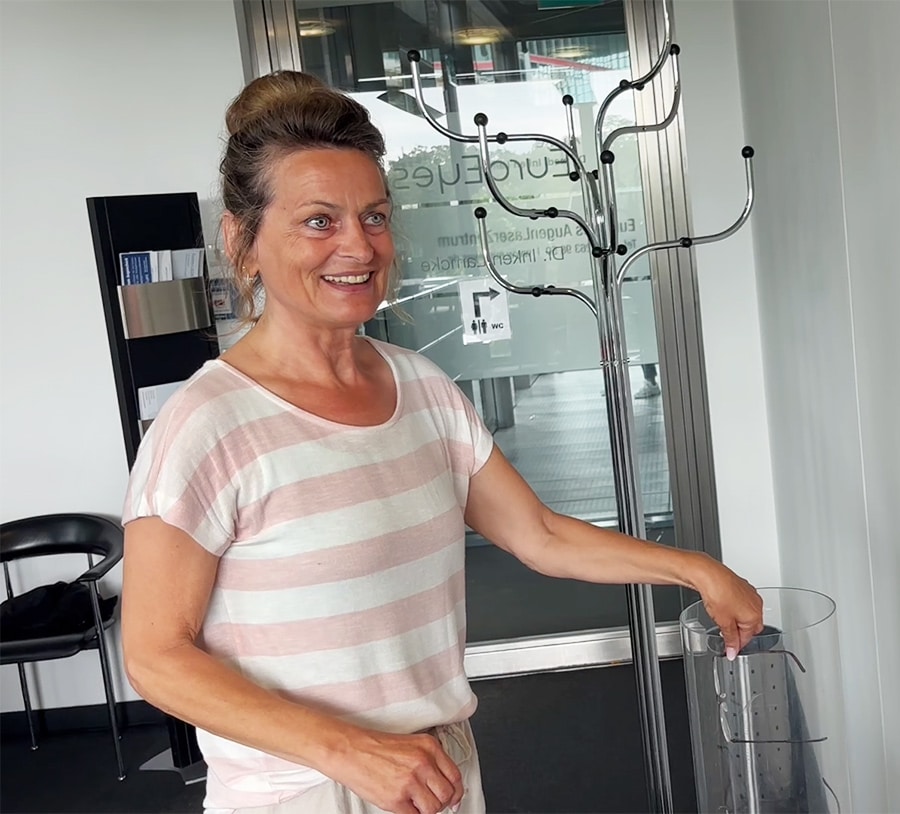Frau Busch berichtet über ihre Trifokallinsen-Implantation bei EuroEyes Berlin