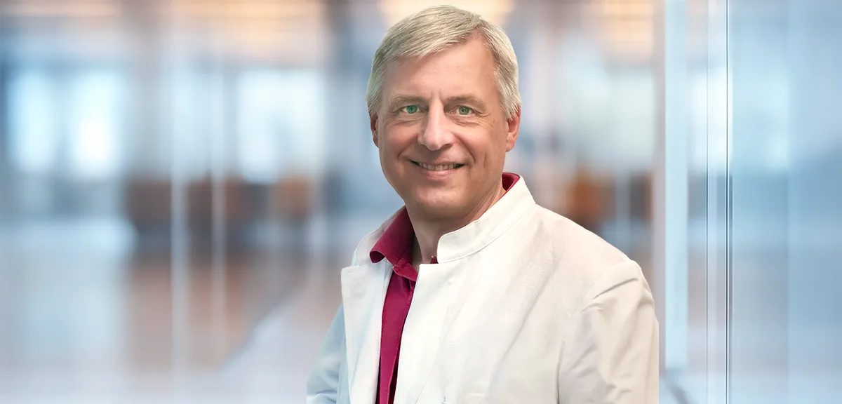 Dr-Andreas-Lipski-portrait Dr Andreas Lipski portrait